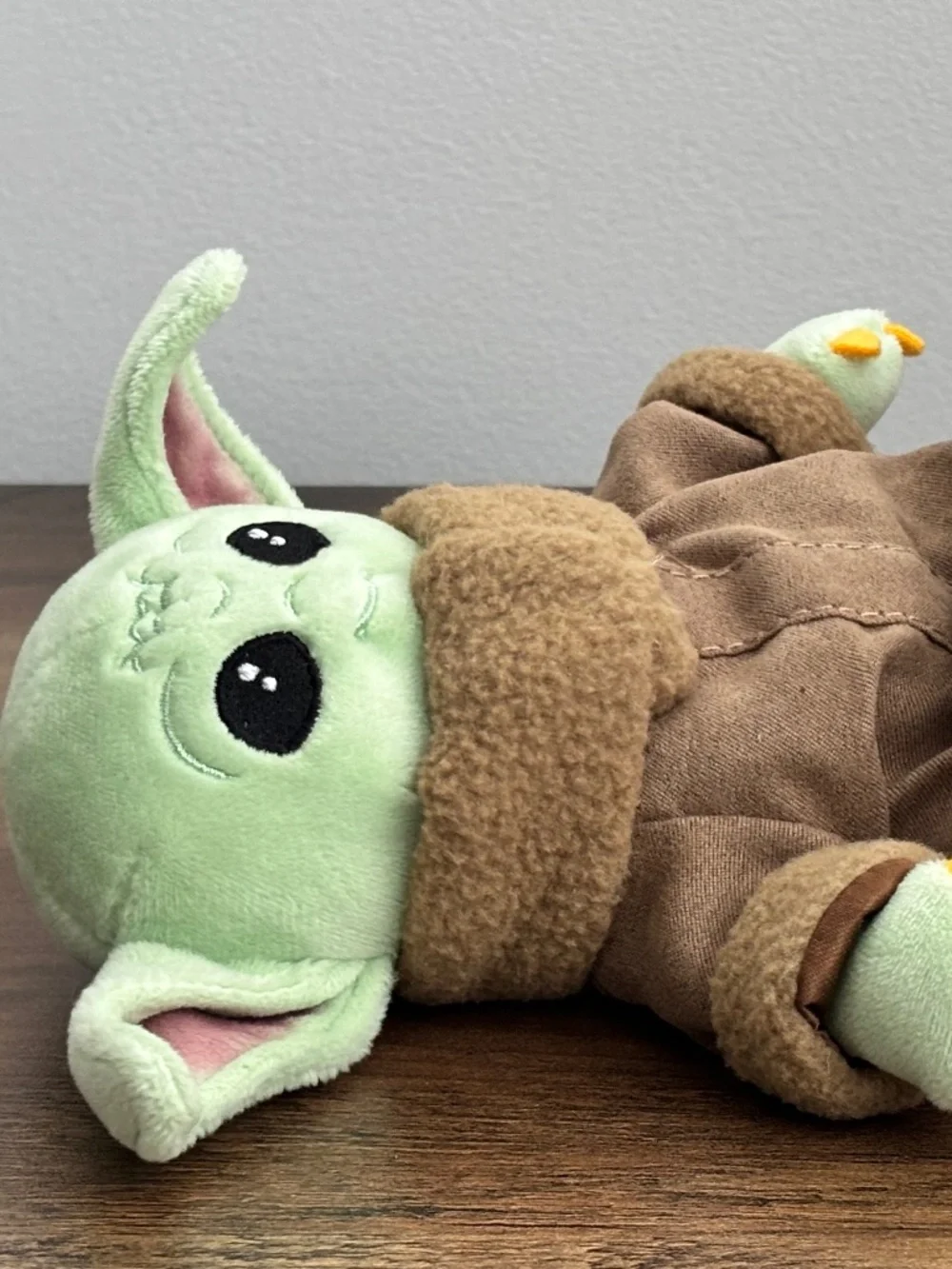 Disney Parks Star Wars Grogu Baby Yoda Magnetic Shoulder Plush Pal Sounds WORKS